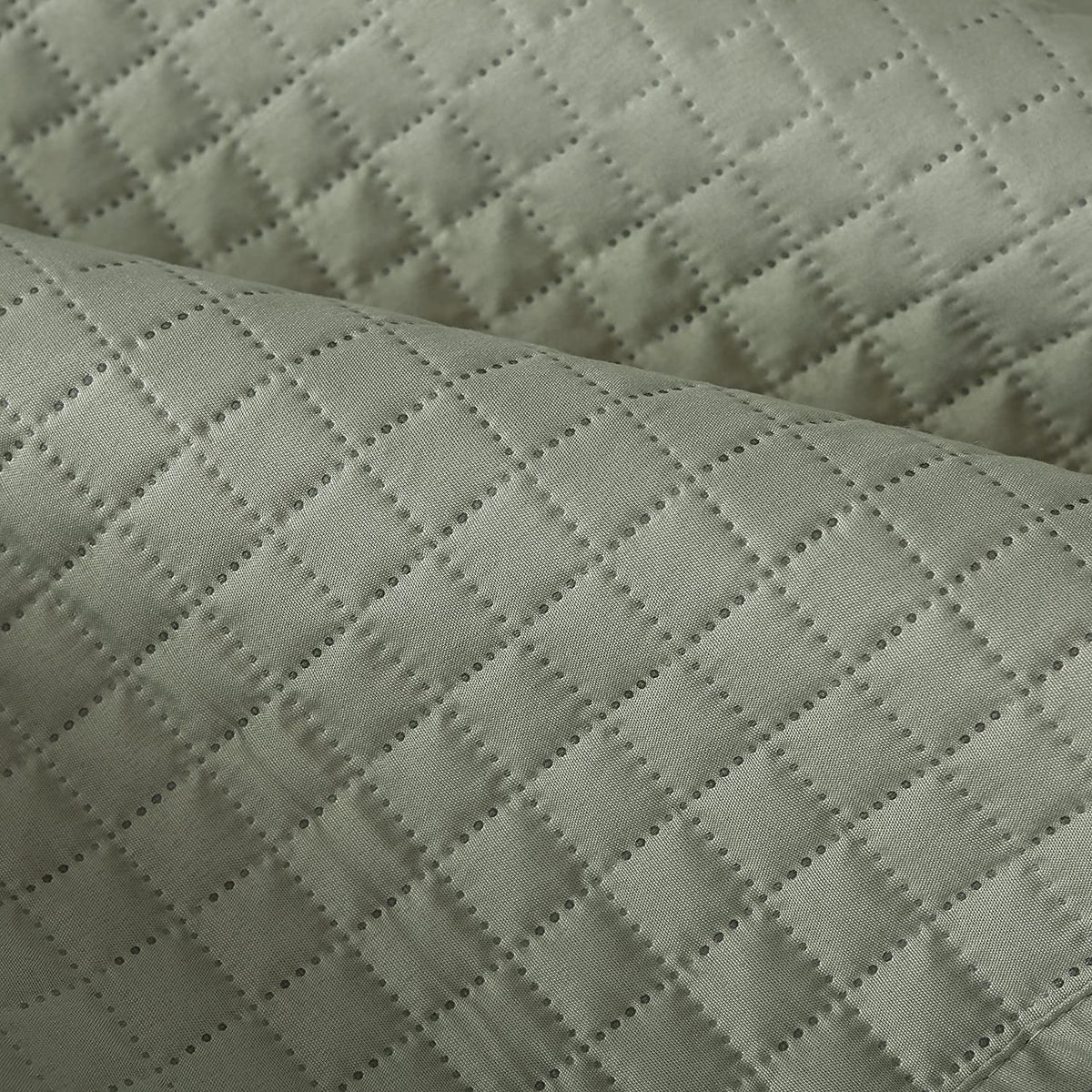 Hypoallergenic Lightweight Luxury Checkered Quilt Cover (Sage, Queen)